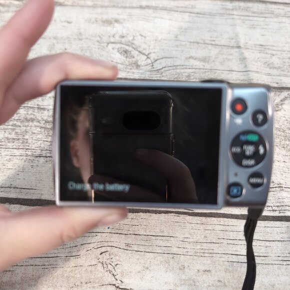 Canon PowerShot A3500 IS Red Digital Camera 16MP 5x Zoom WiFi w/ Case & Cables - Picture 12 of 13